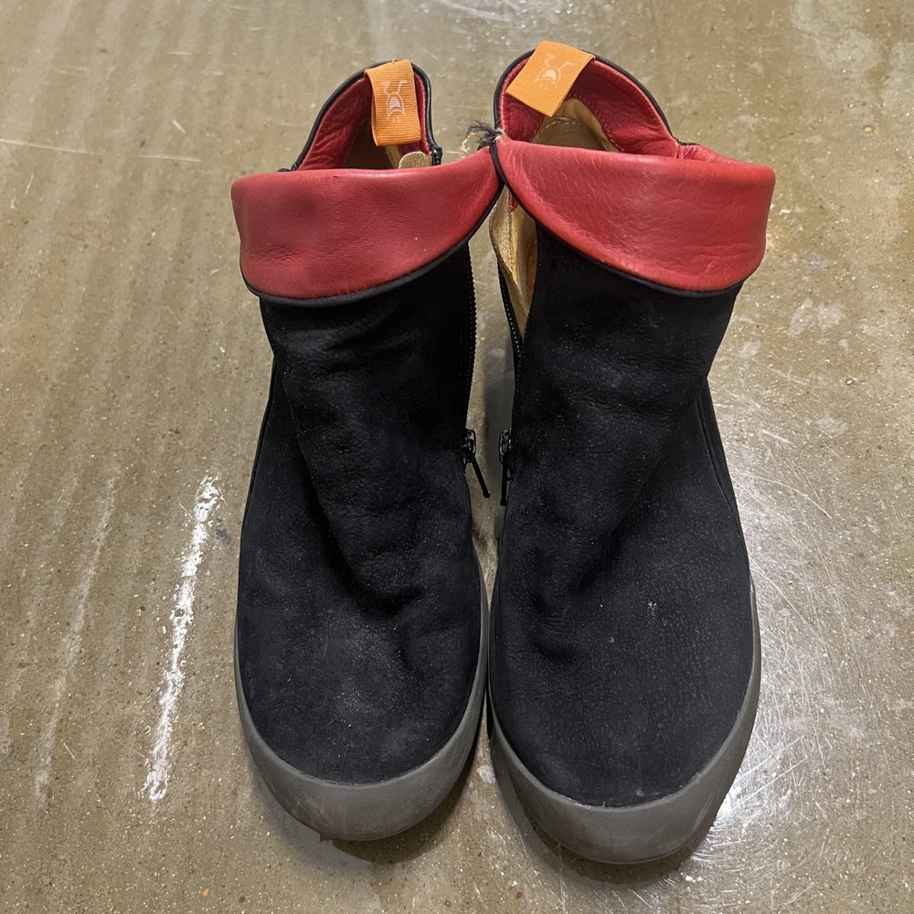 Softinos Size 39 Womens Black Red Leather Zip Ankle Boots Low Wedge Comfort